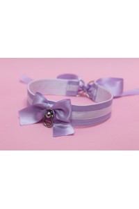 Lavender and White Collar